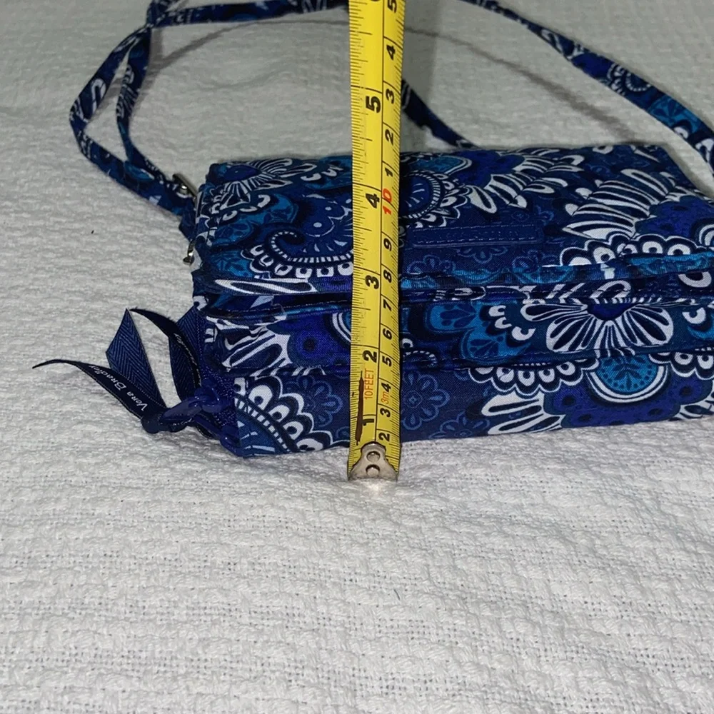 Like new Vera Bradley floral 3-in-1 Crossbody